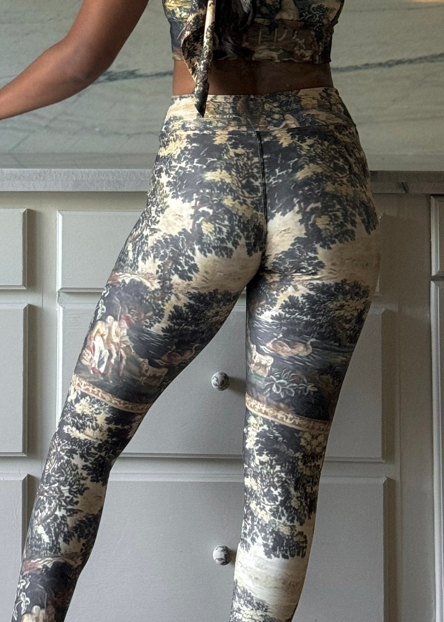 18th Century Vintage French Tapestry Print Yoga Leggings